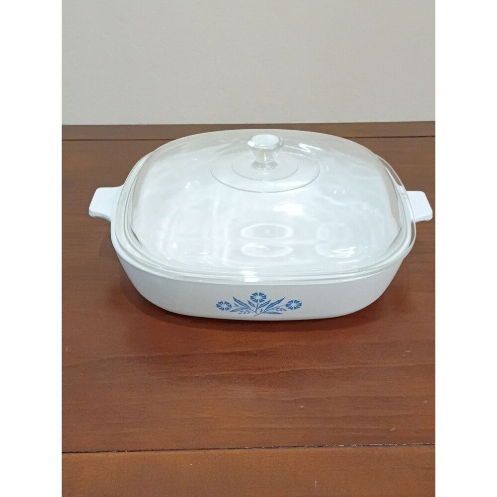 Corning Ware Blue Cornflower P-10-B Dish With Lid, Vintage!